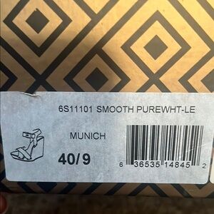 Charles David White Wedge Sandals